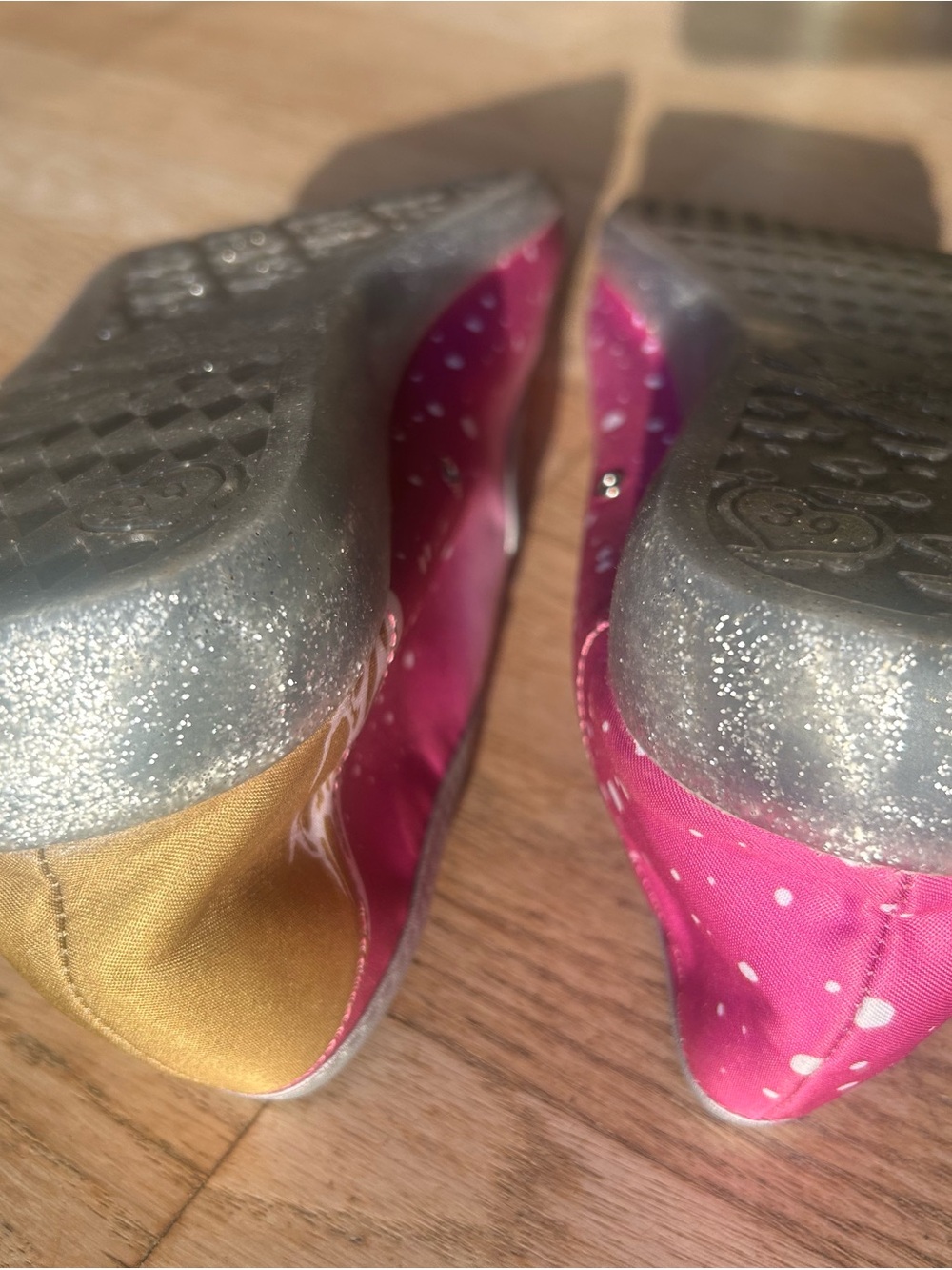 Chocolaticas Women’s size 39 Pink Space Robot Mary Jane Shoes - Picture 4 of 4